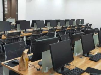 免押租電腦，全國配送不限量 一站式辦公設備租賃解決方案